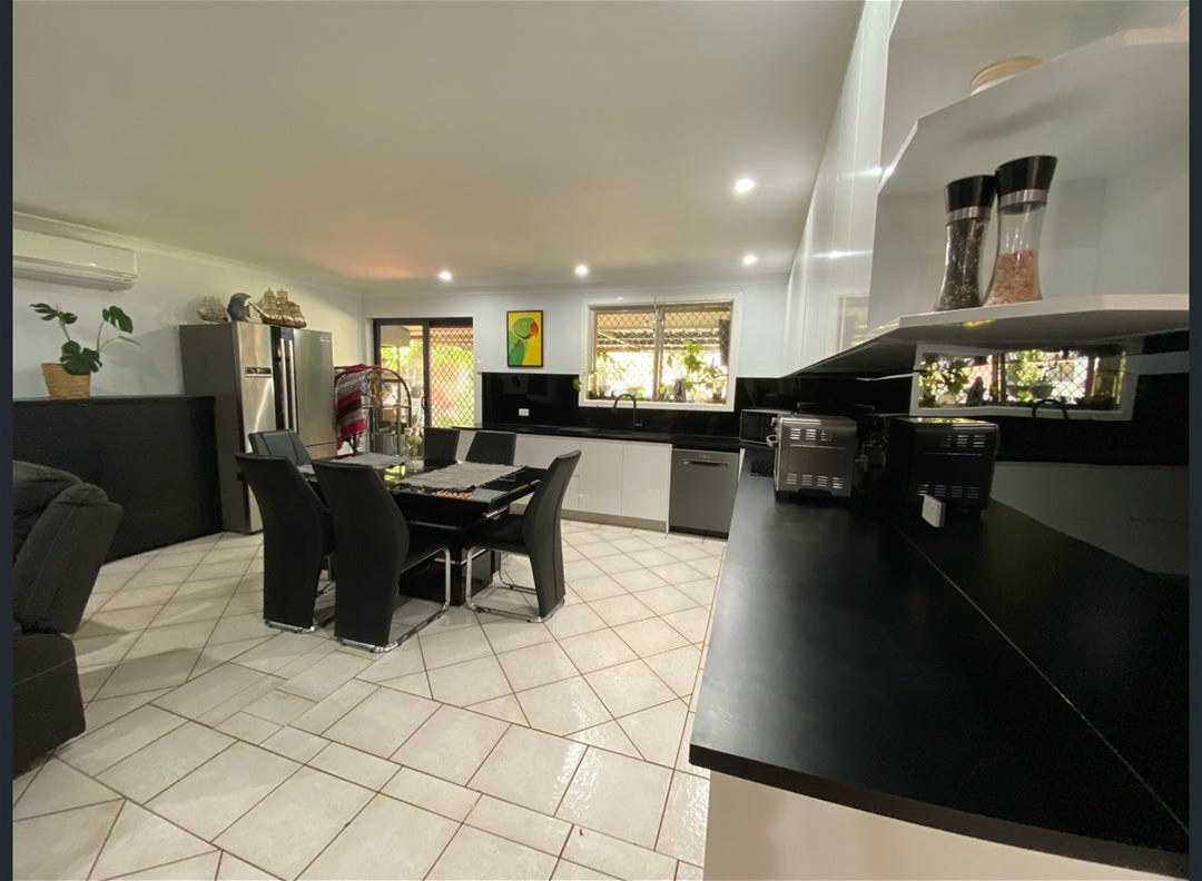 Beautiful House for Rent in 8