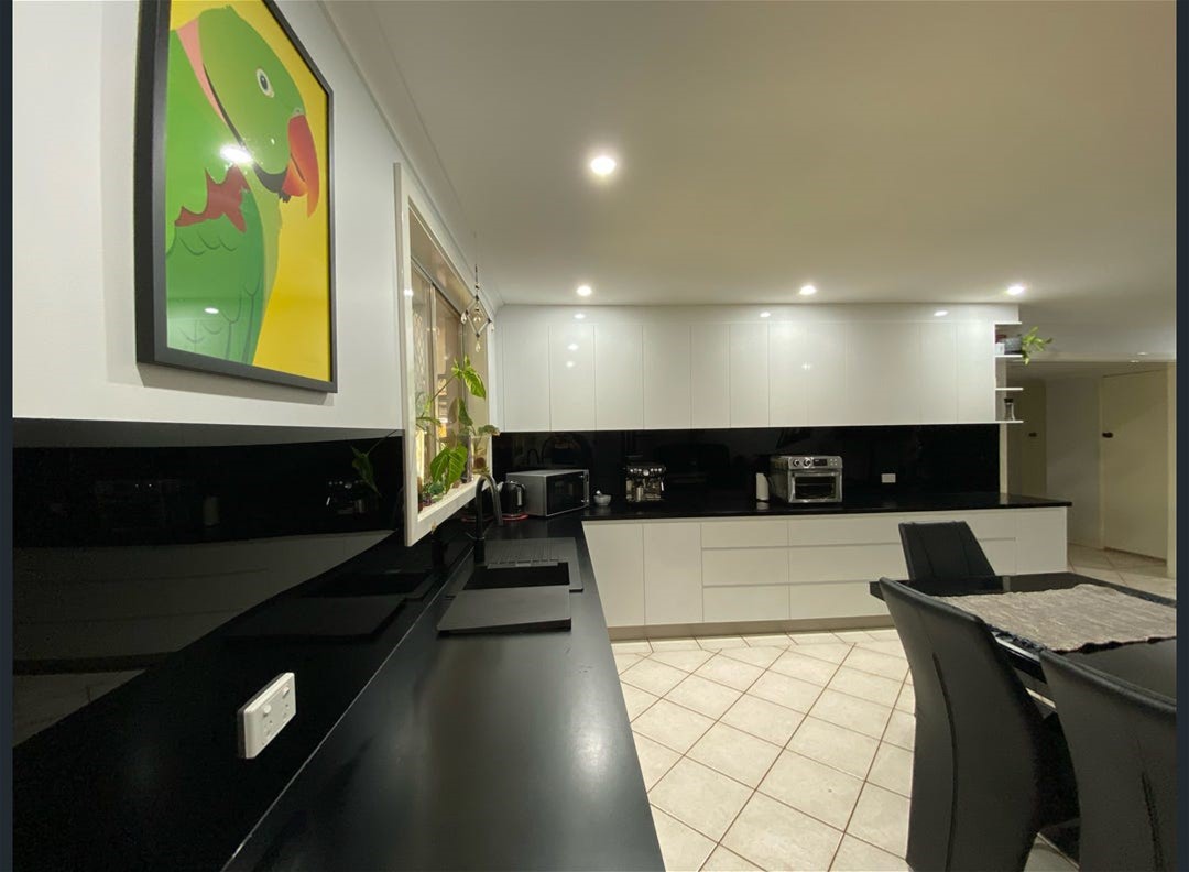 Beautiful House for Rent in 9