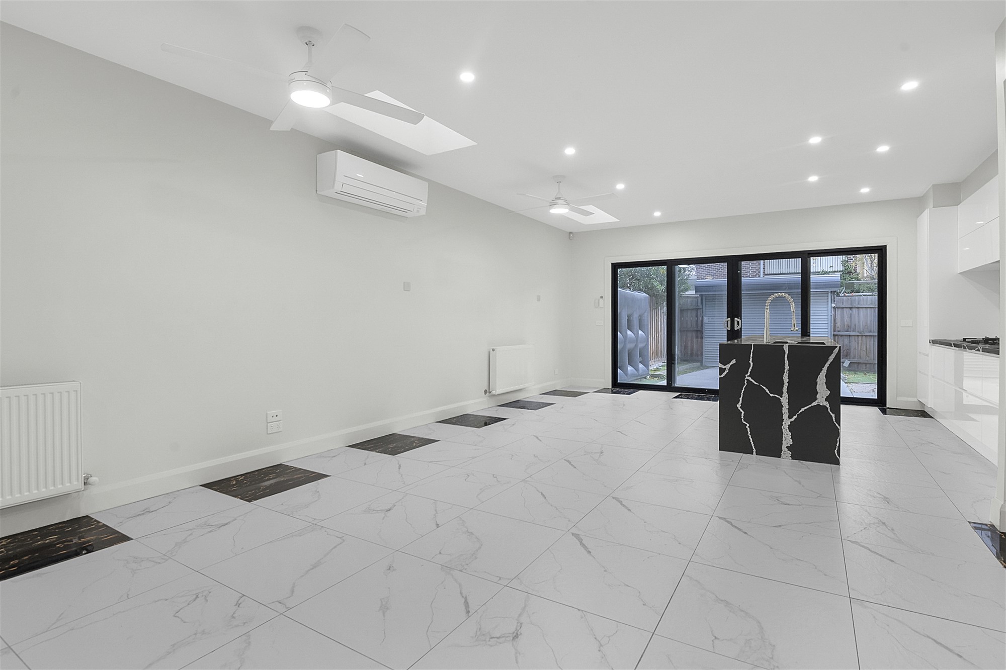 New 3BR modren House off 3