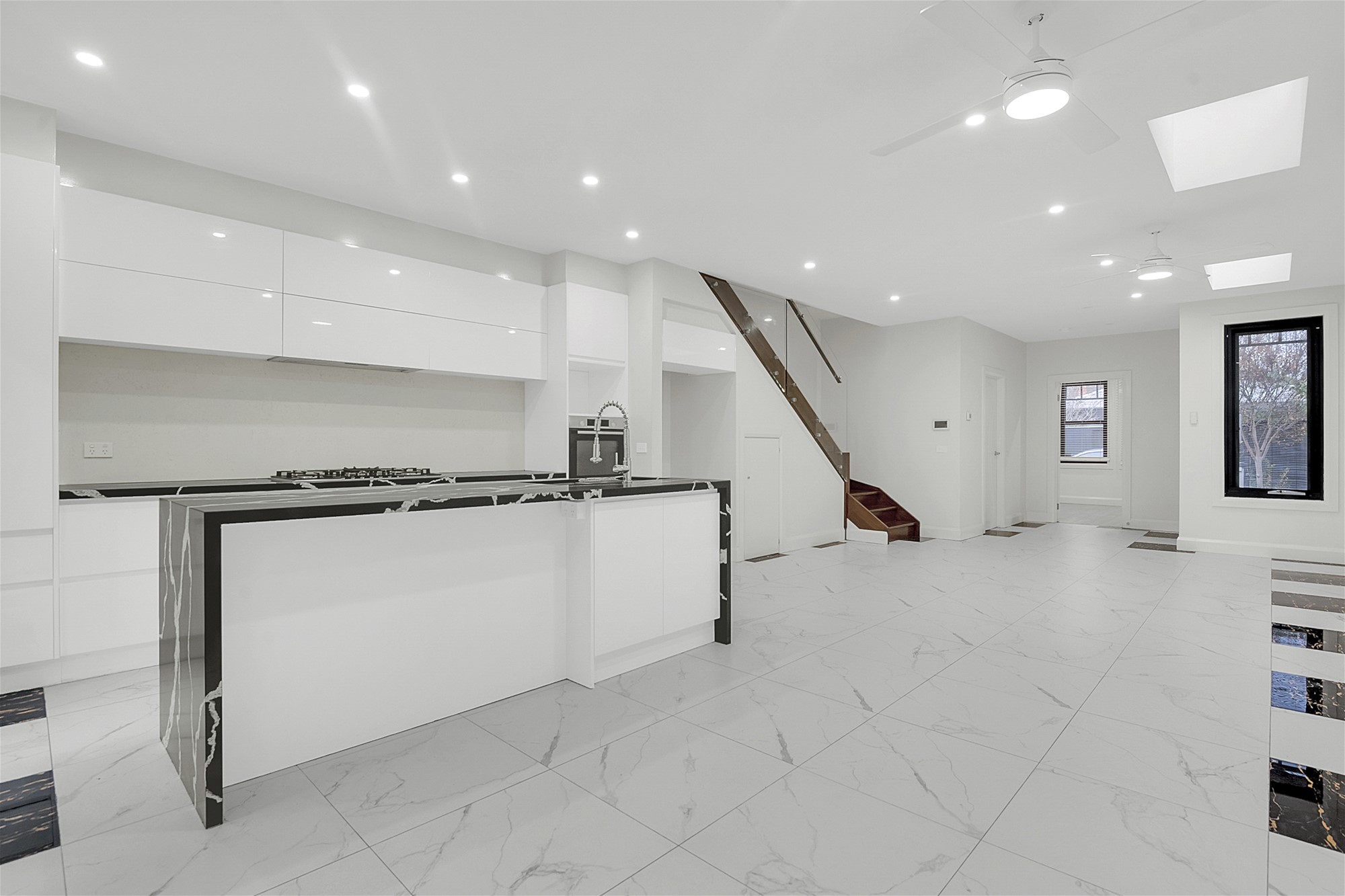 New 3BR modren House off 4