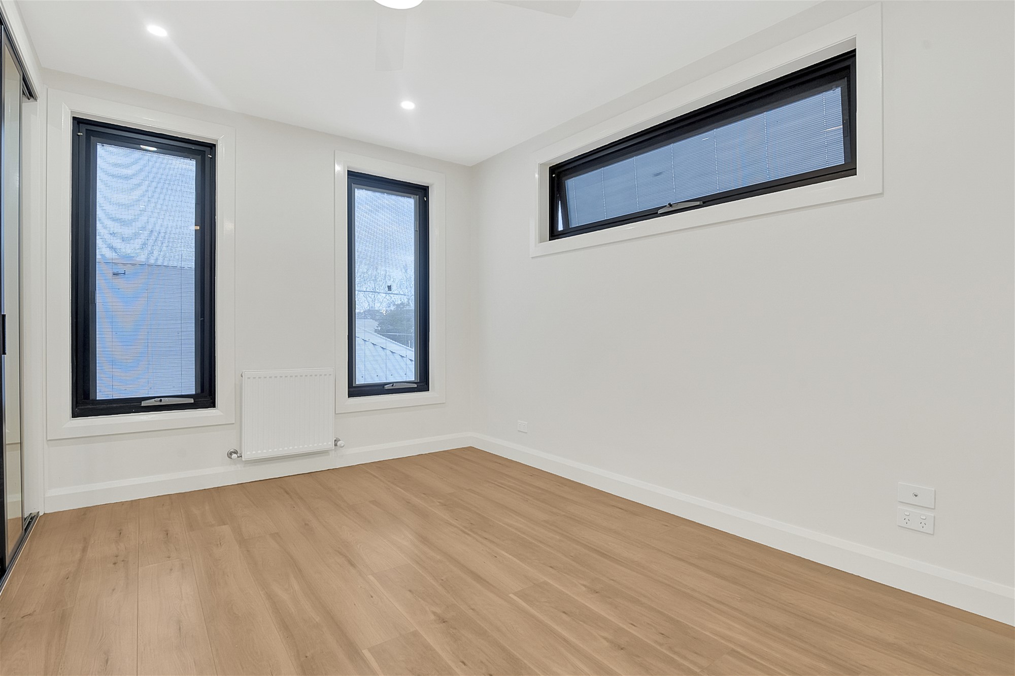 New 3BR modren House off 9