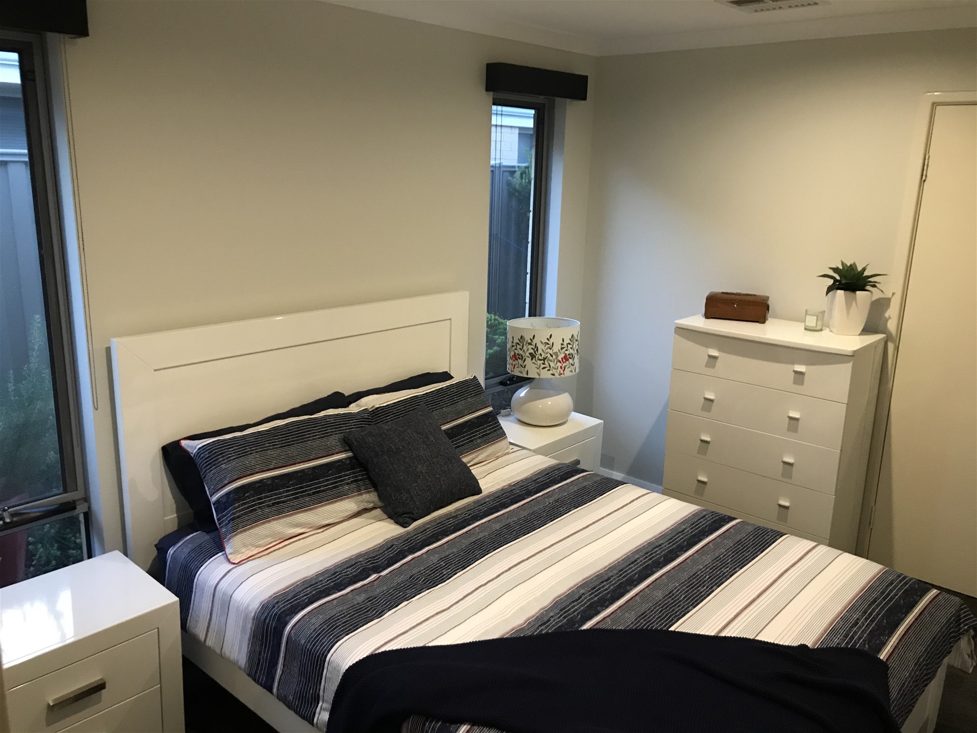Contemporary 3-Bedroom House in the 8