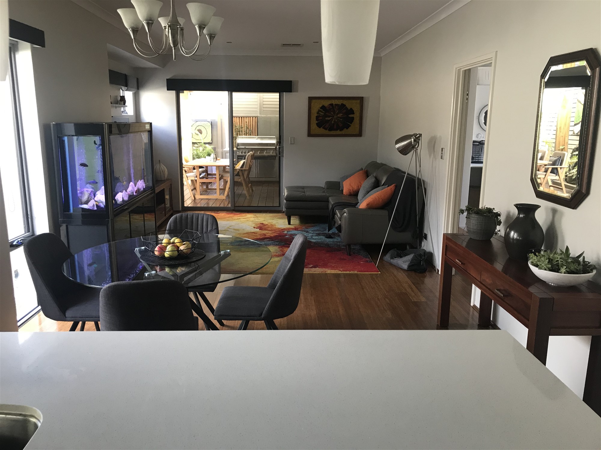 Contemporary 3-Bedroom House in the 5
