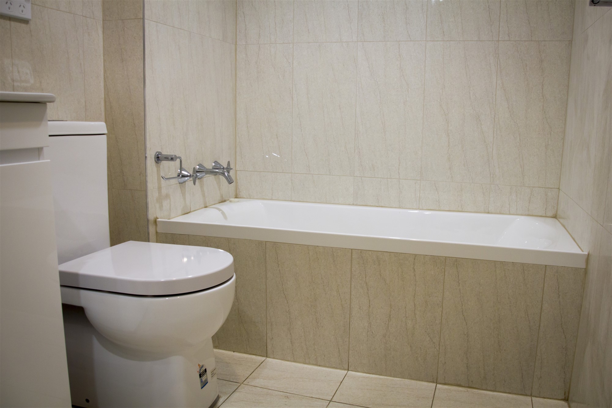SHORT RENTAL AVAILABLE FOR 8-11 5