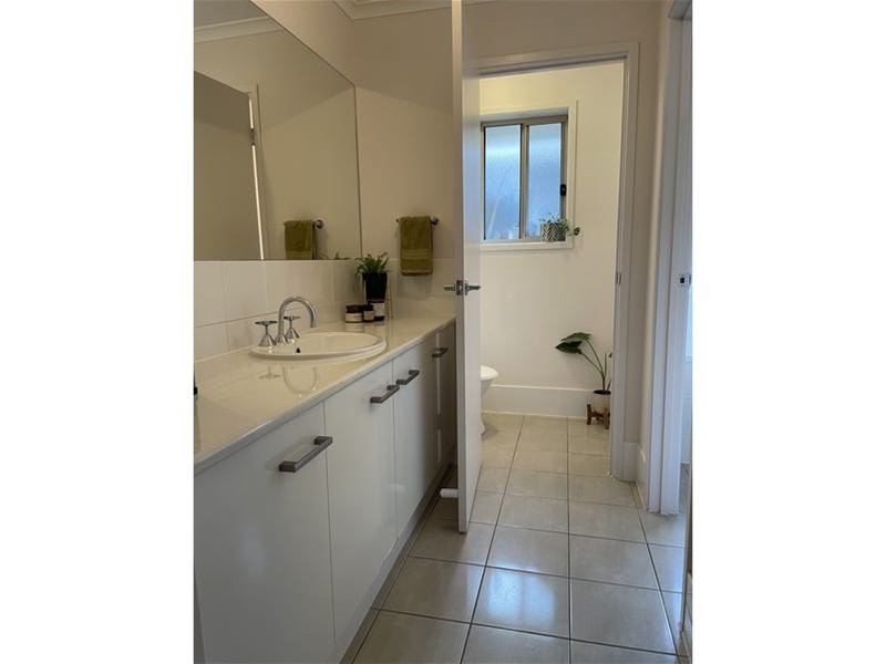 Ideal Park frontage location, overlooking 17