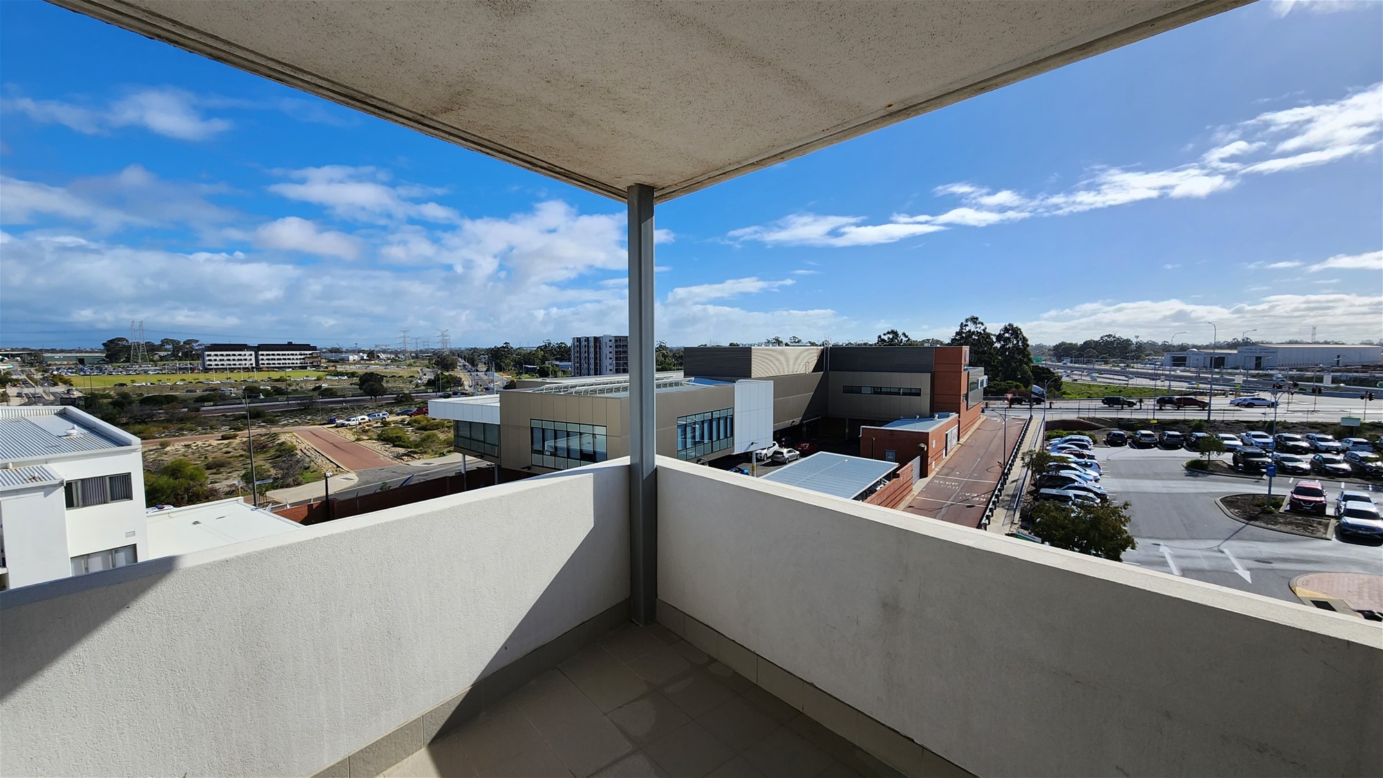 Quite Top Location!!, Top floor, 22