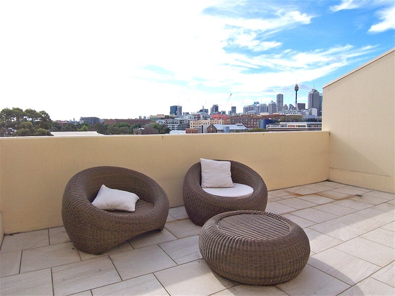 North-facing 2 Bedroom in the 4