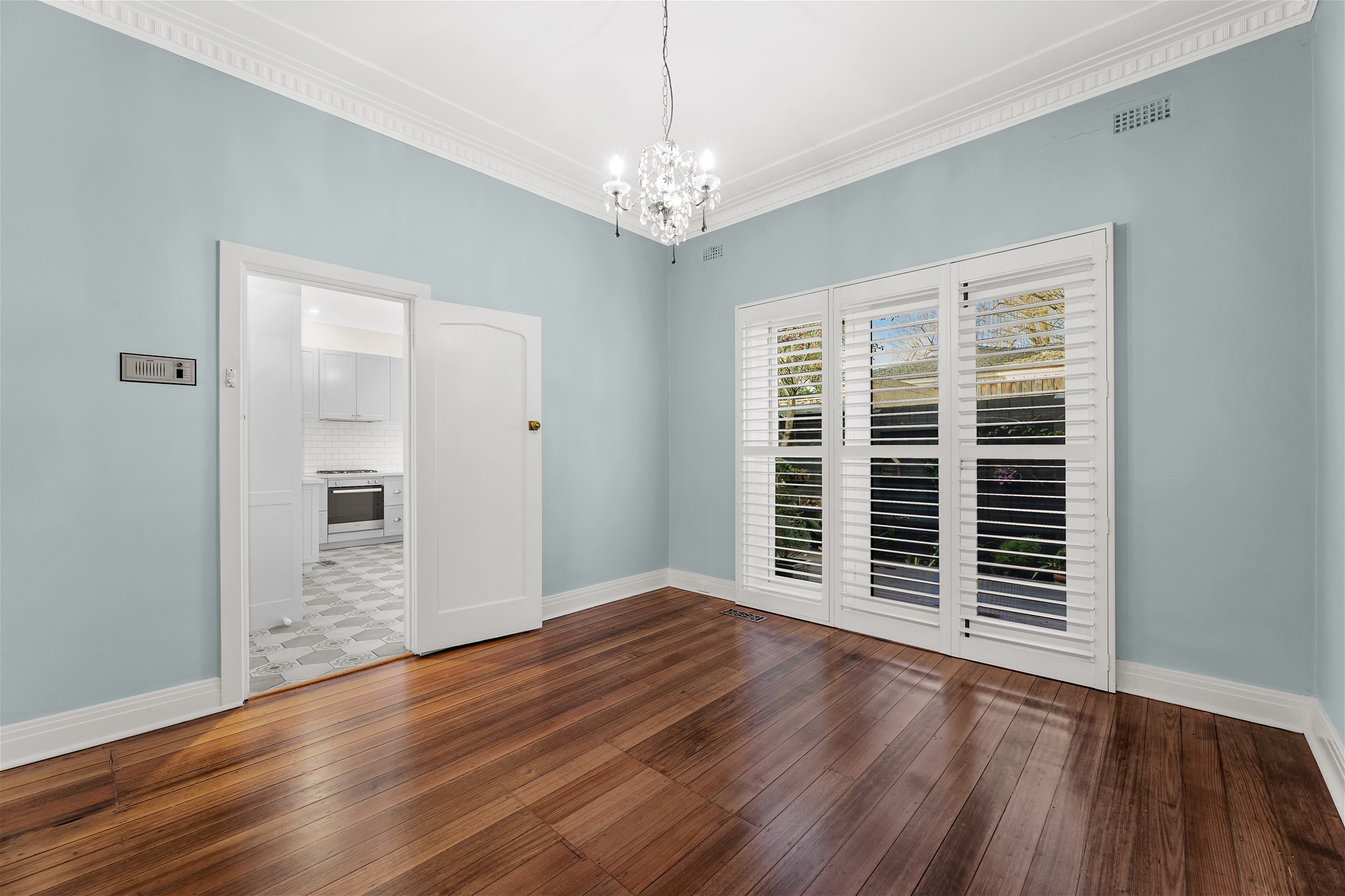 Showpiece Parisien-style Renovation, Whisper Quiet 3