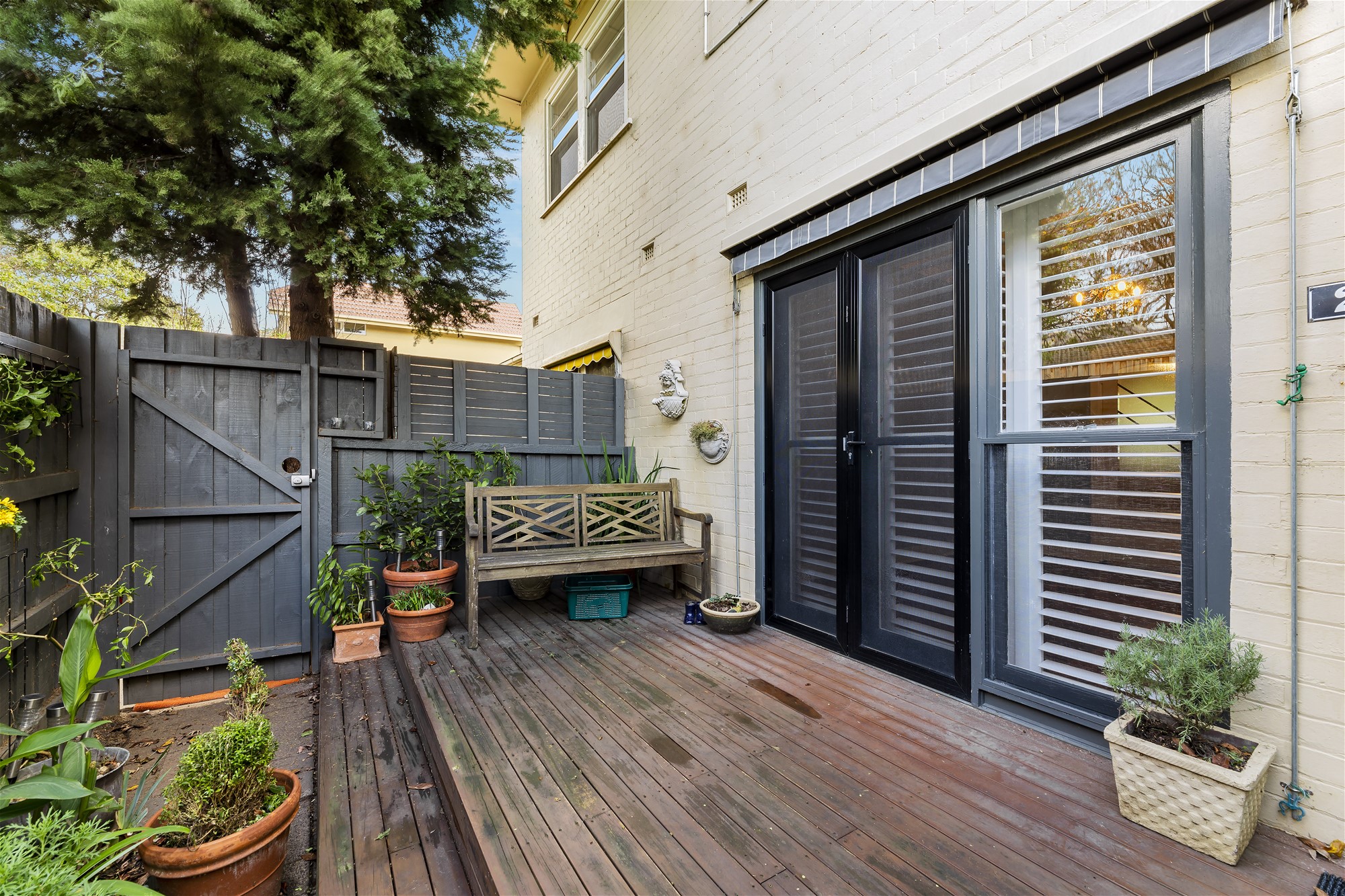 Showpiece Parisien-style Renovation, Whisper Quiet 8