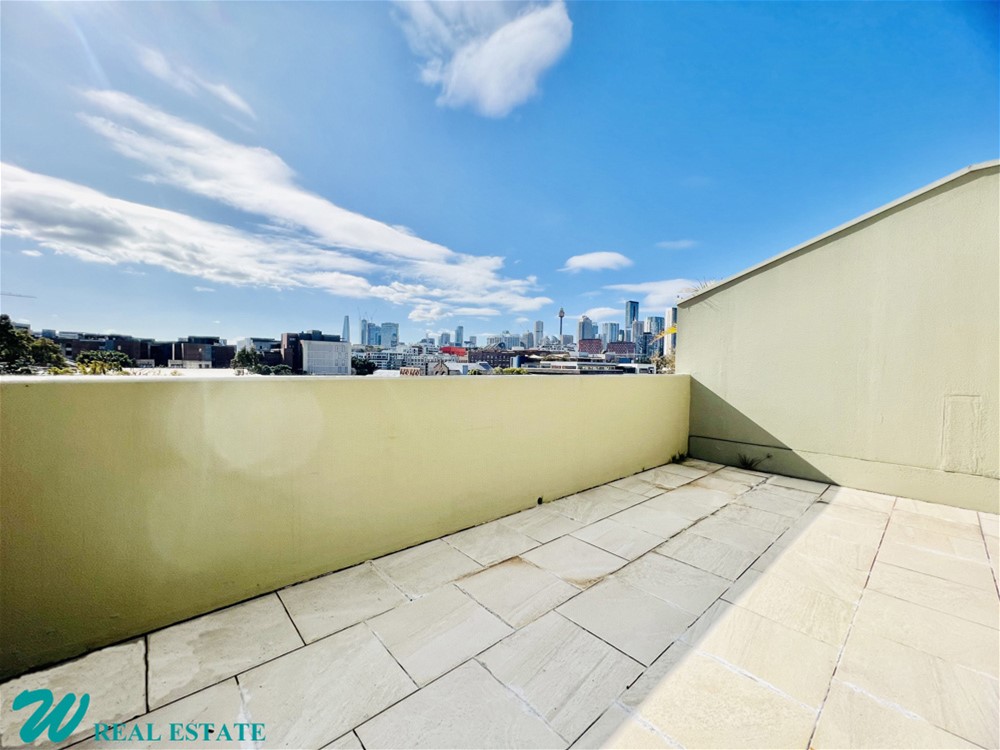 North-facing 2 Bedroom in the 7