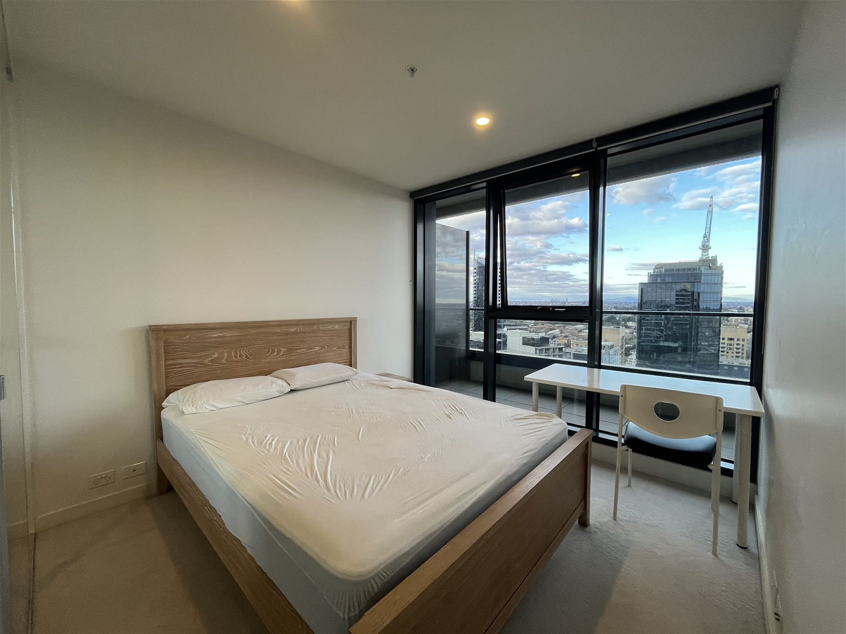 Fully Furnished 2 Bedroom Apartment 4