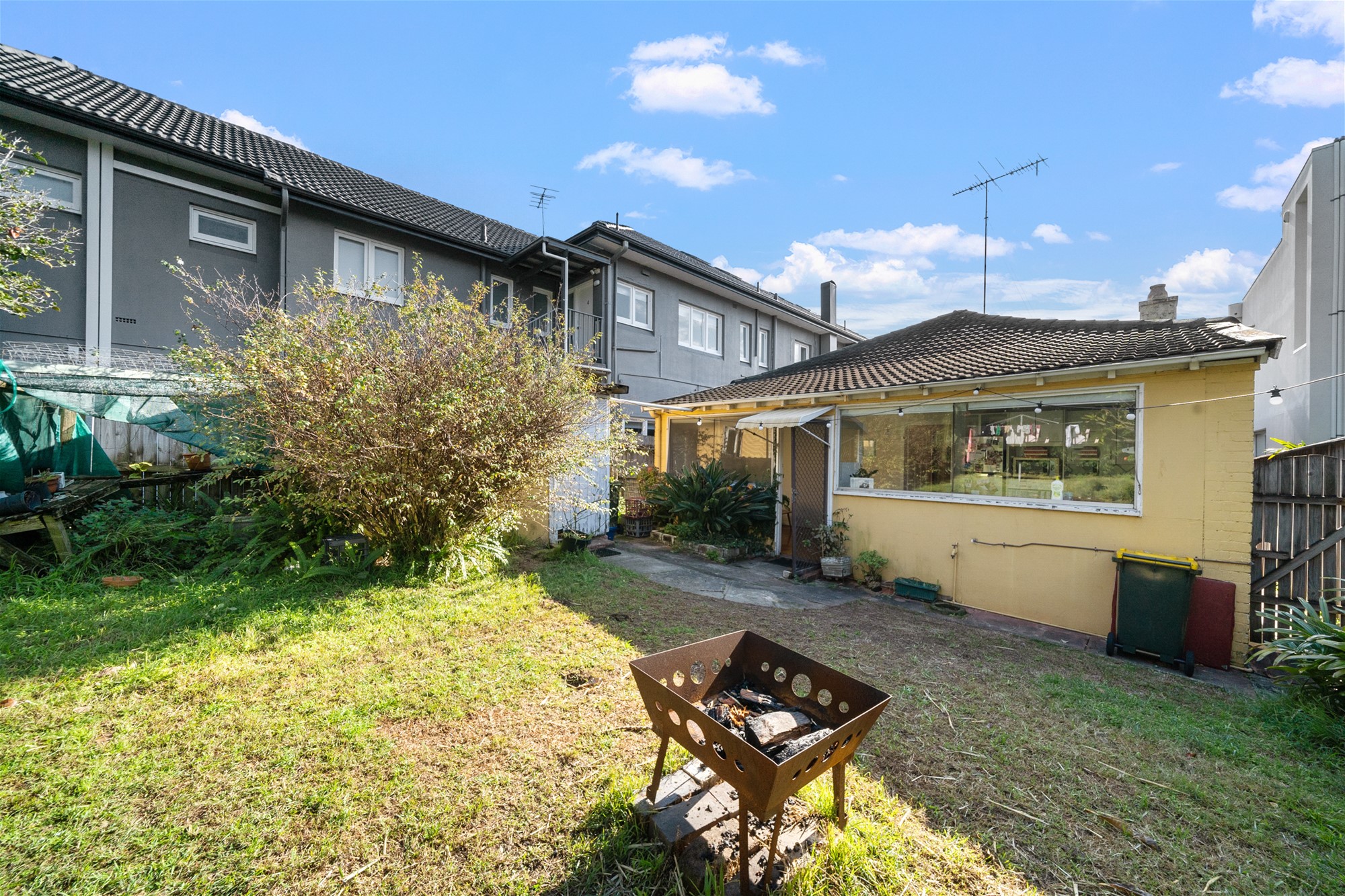 3 Bedroom Home In Beachside 10