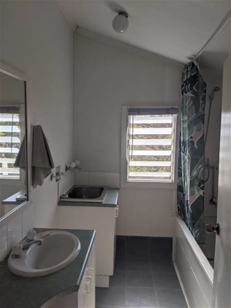 Private 2 Bedroom House in 3