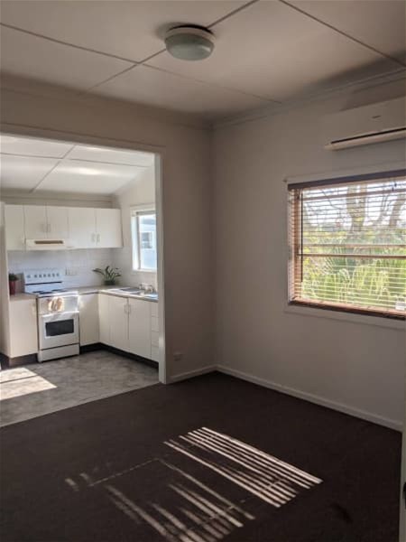 Private 2 Bedroom House in 5