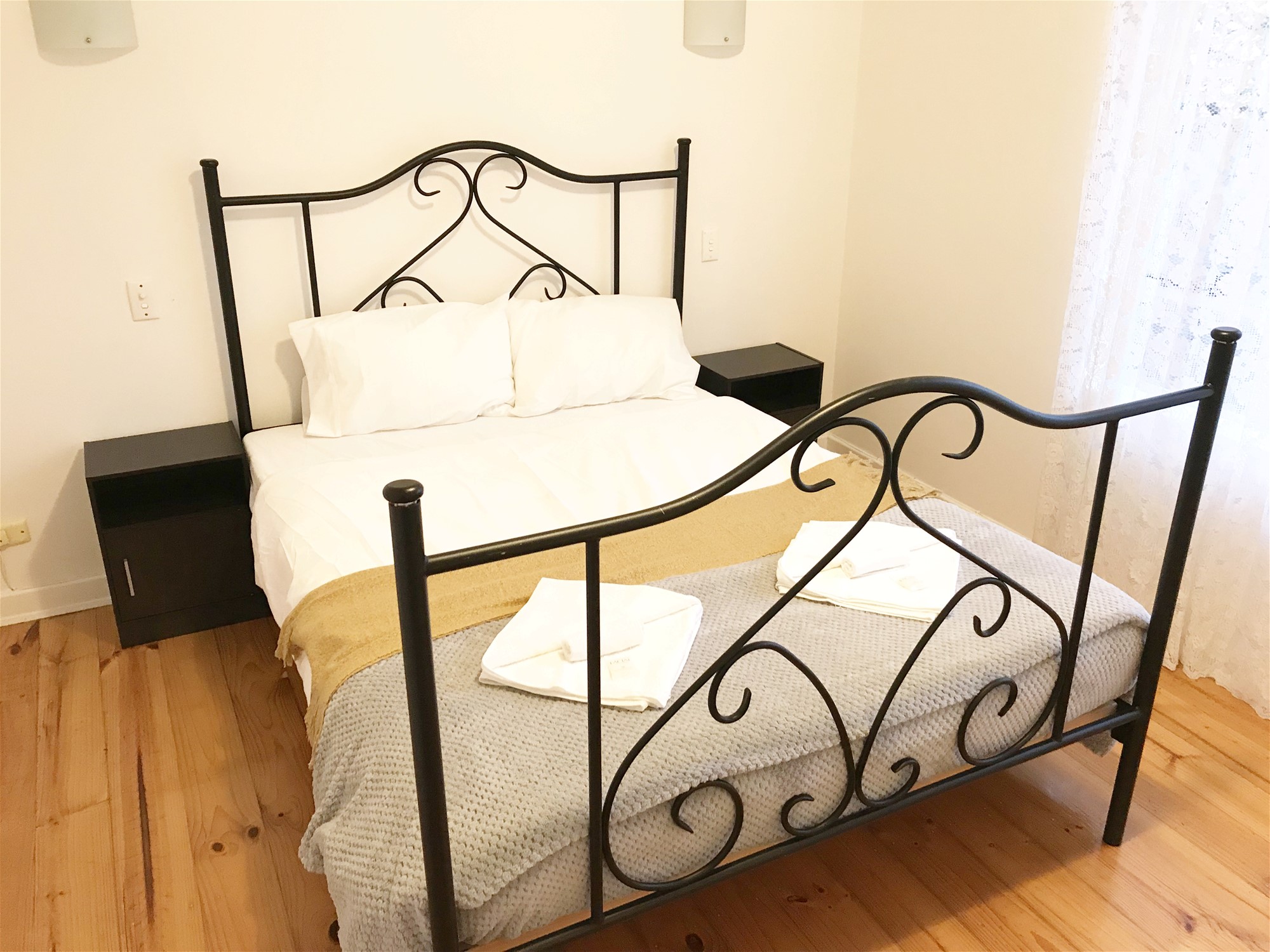 Spacious renovated home in Seacliff 11