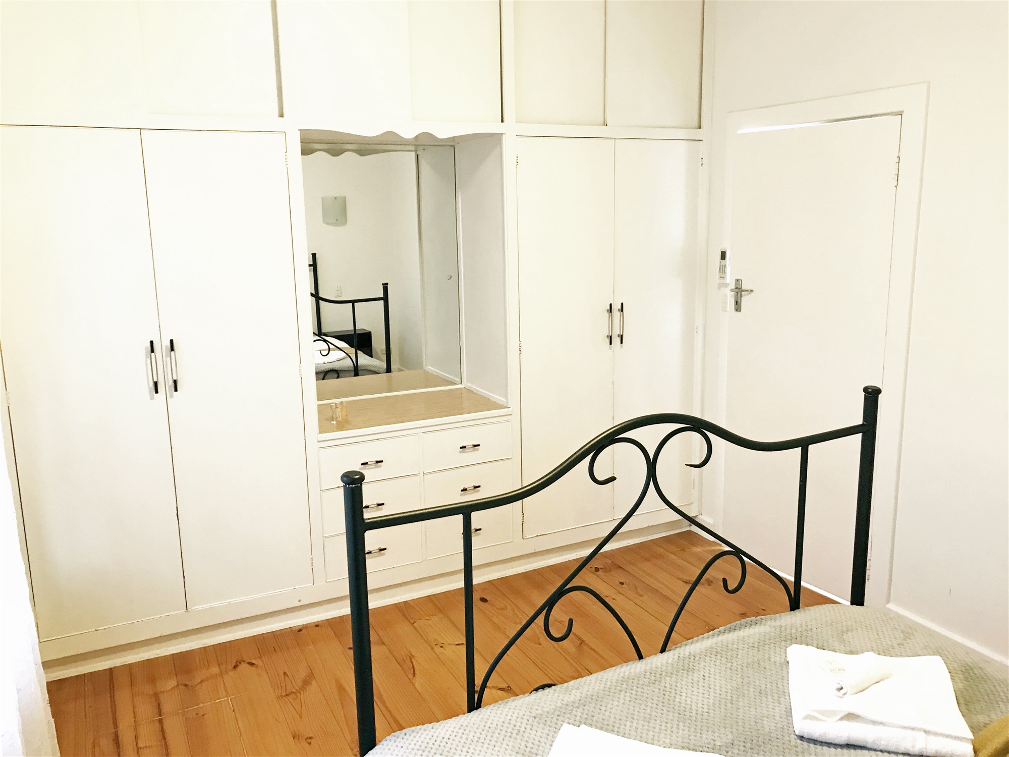 Spacious renovated home in Seacliff 12