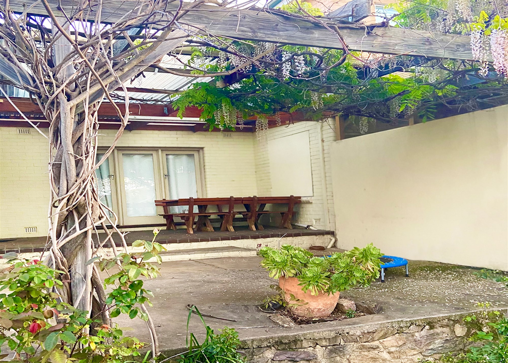 Spacious renovated home in Seacliff 19