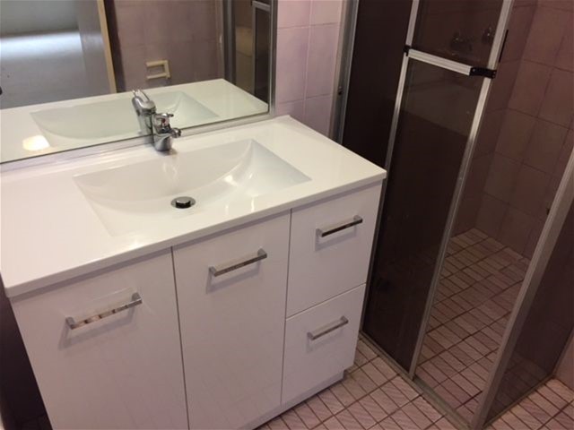 SPACIOUS, BRIGHT, 1 BED IN 7