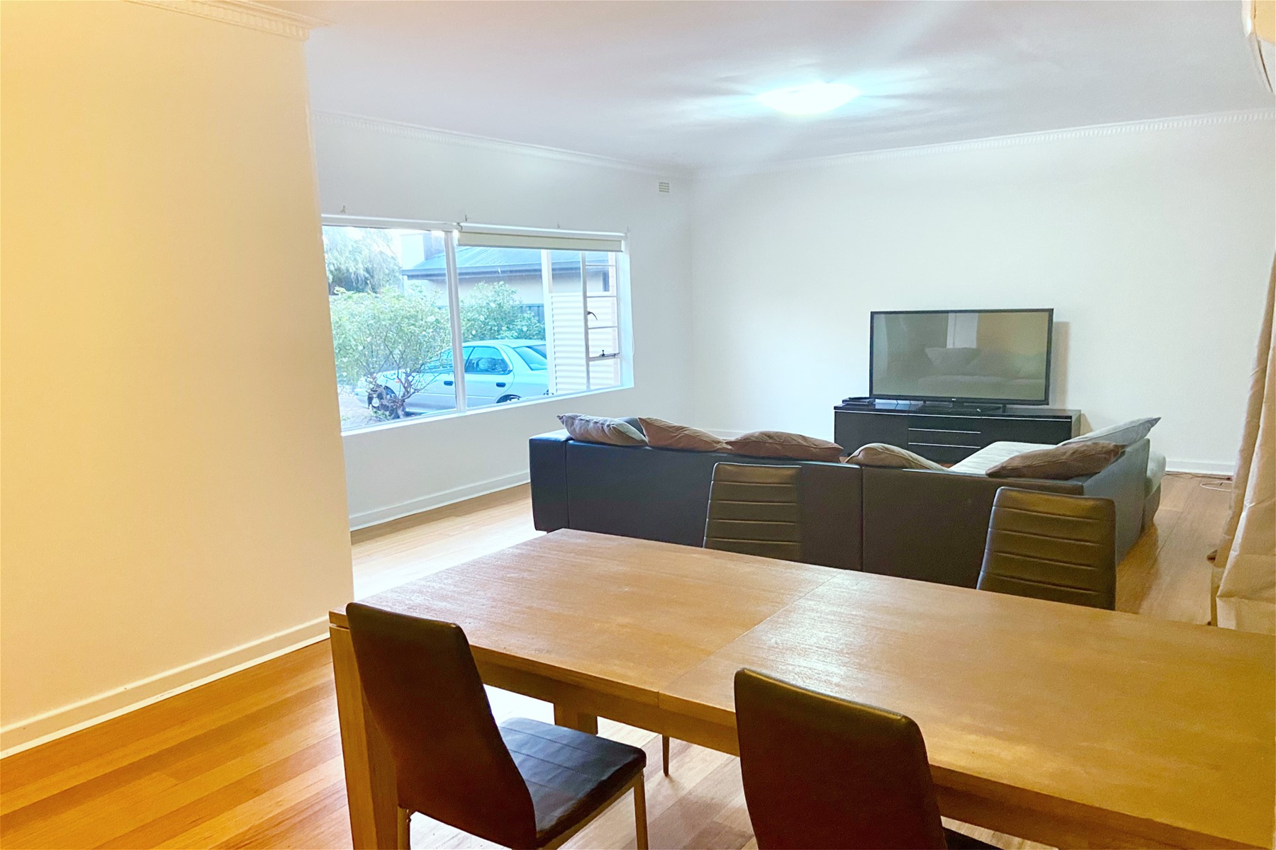 Spacious renovated home in Seacliff 4