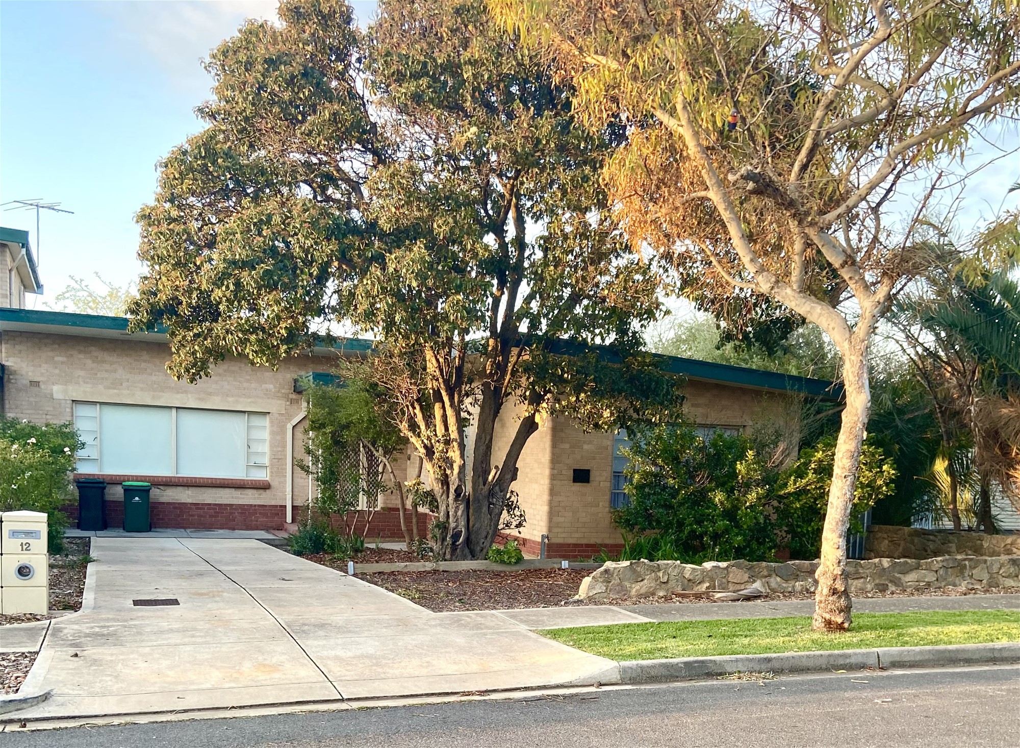 Spacious renovated home in Seacliff 20