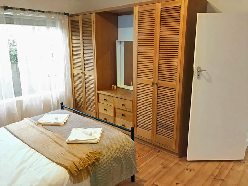 Spacious renovated home in Seacliff 10