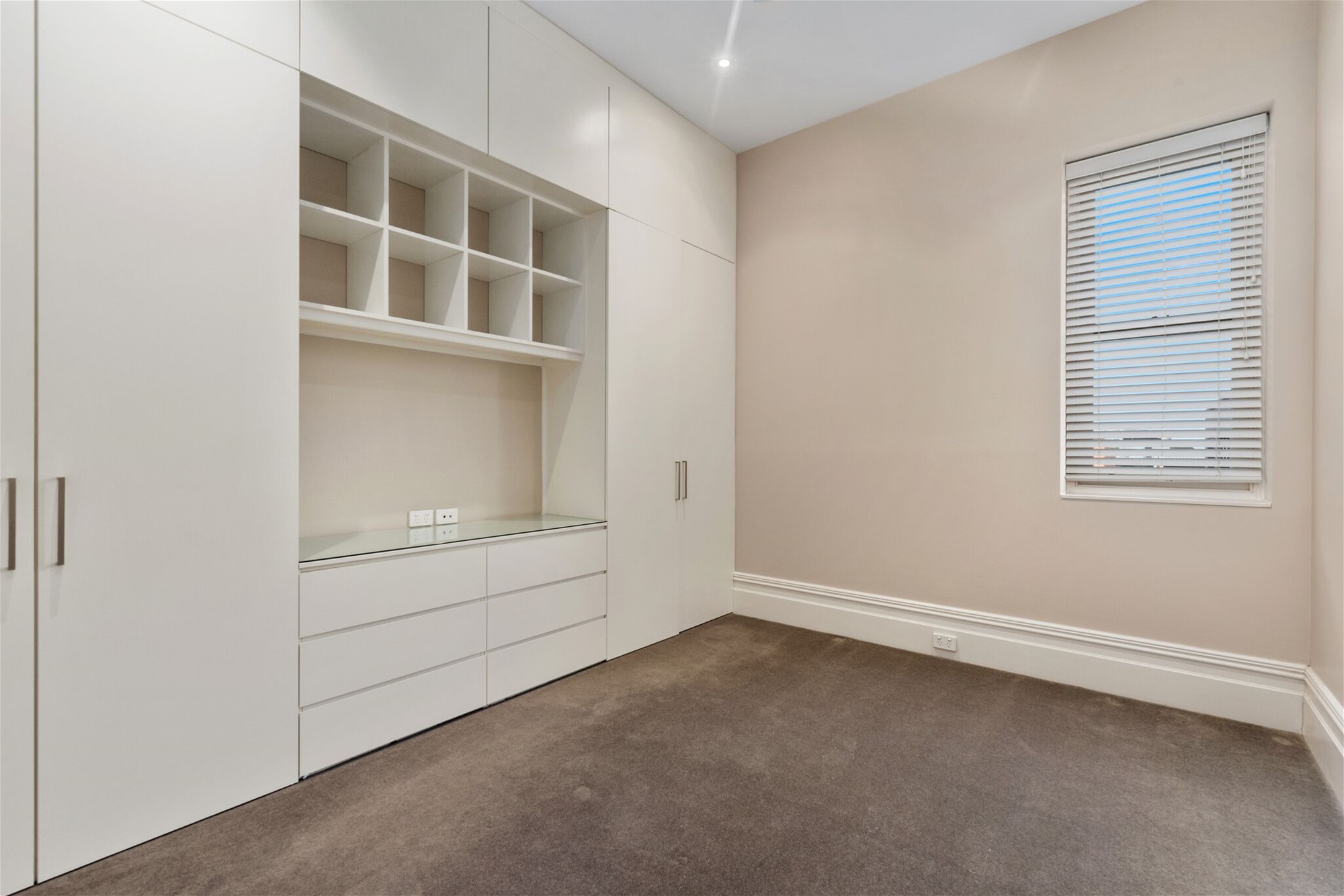 LARGE, LUXE DUPLEX APARTMENT IN 10