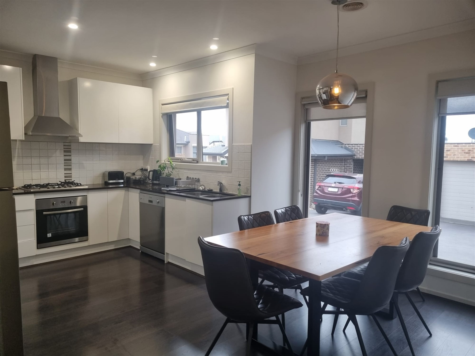 Executive Family Comfort – Furnished 2