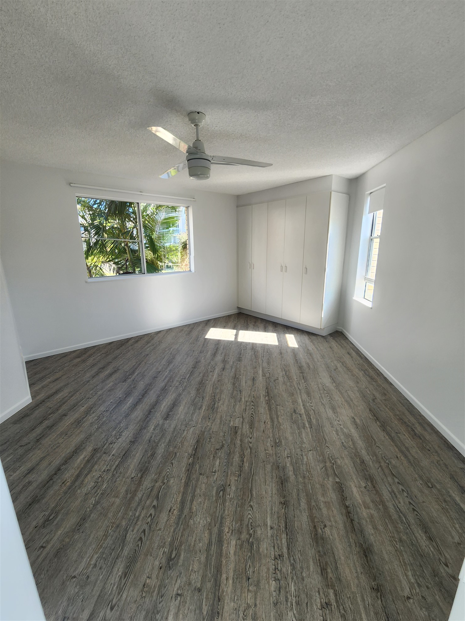 TIdy 2 Bed unit in 3