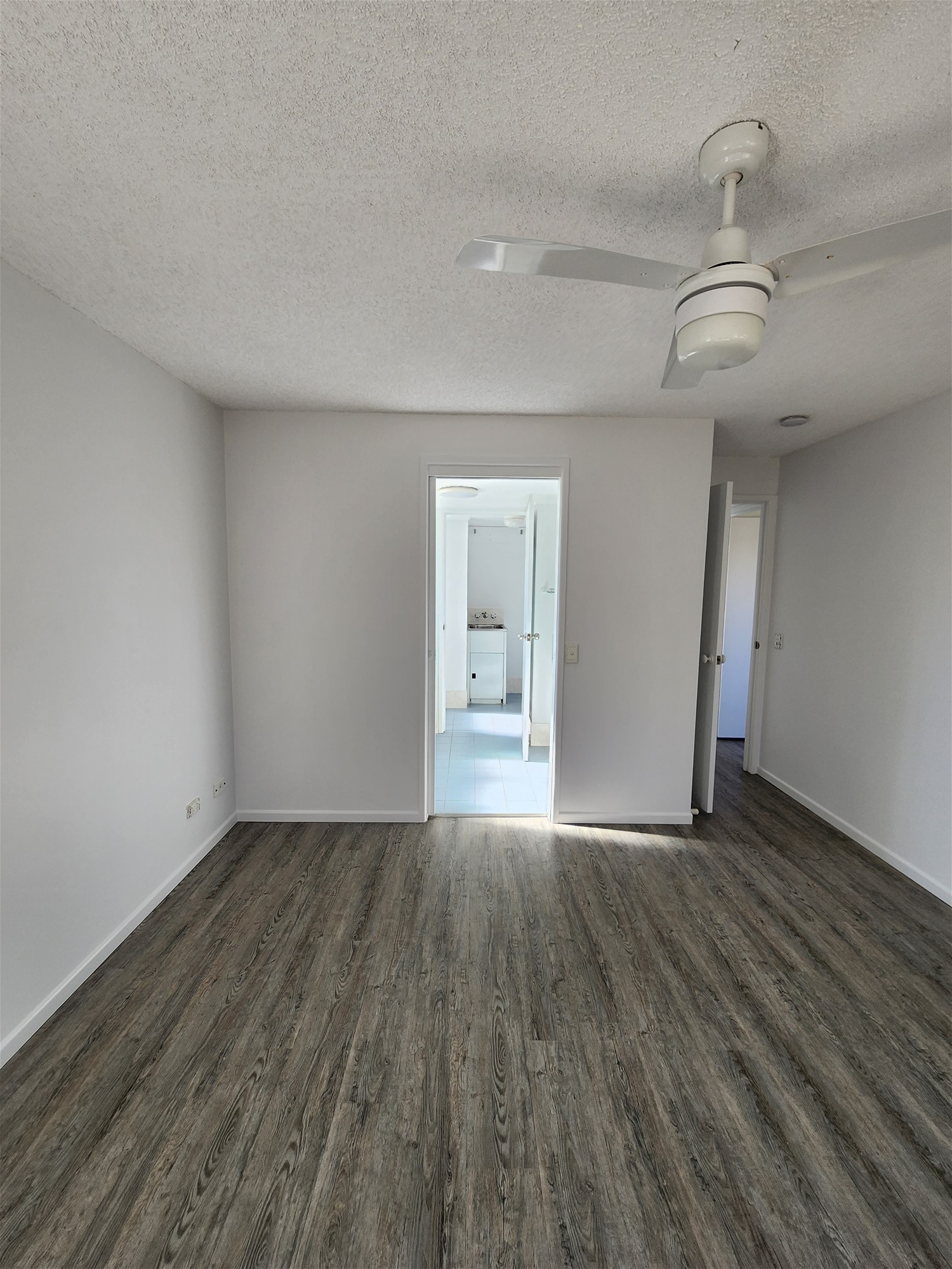TIdy 2 Bed unit in 4