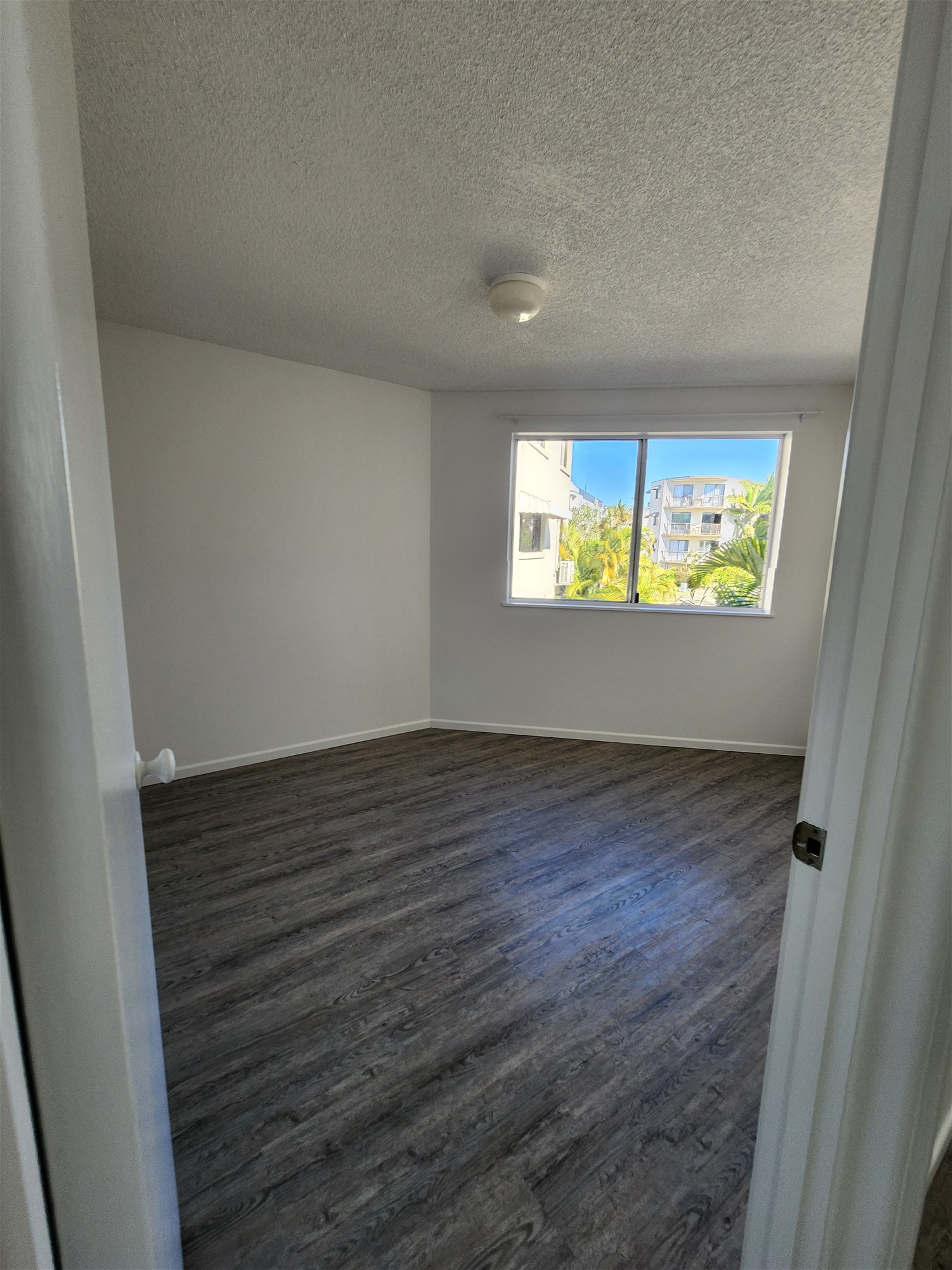 TIdy 2 Bed unit in 7