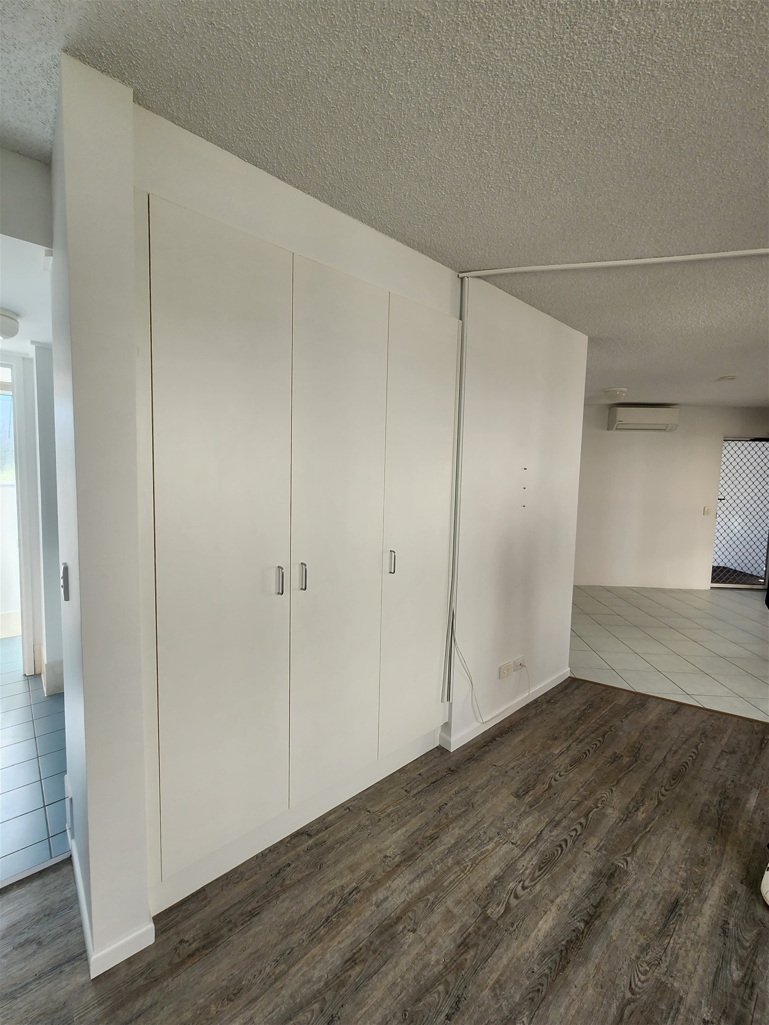 TIdy 2 Bed unit in 8
