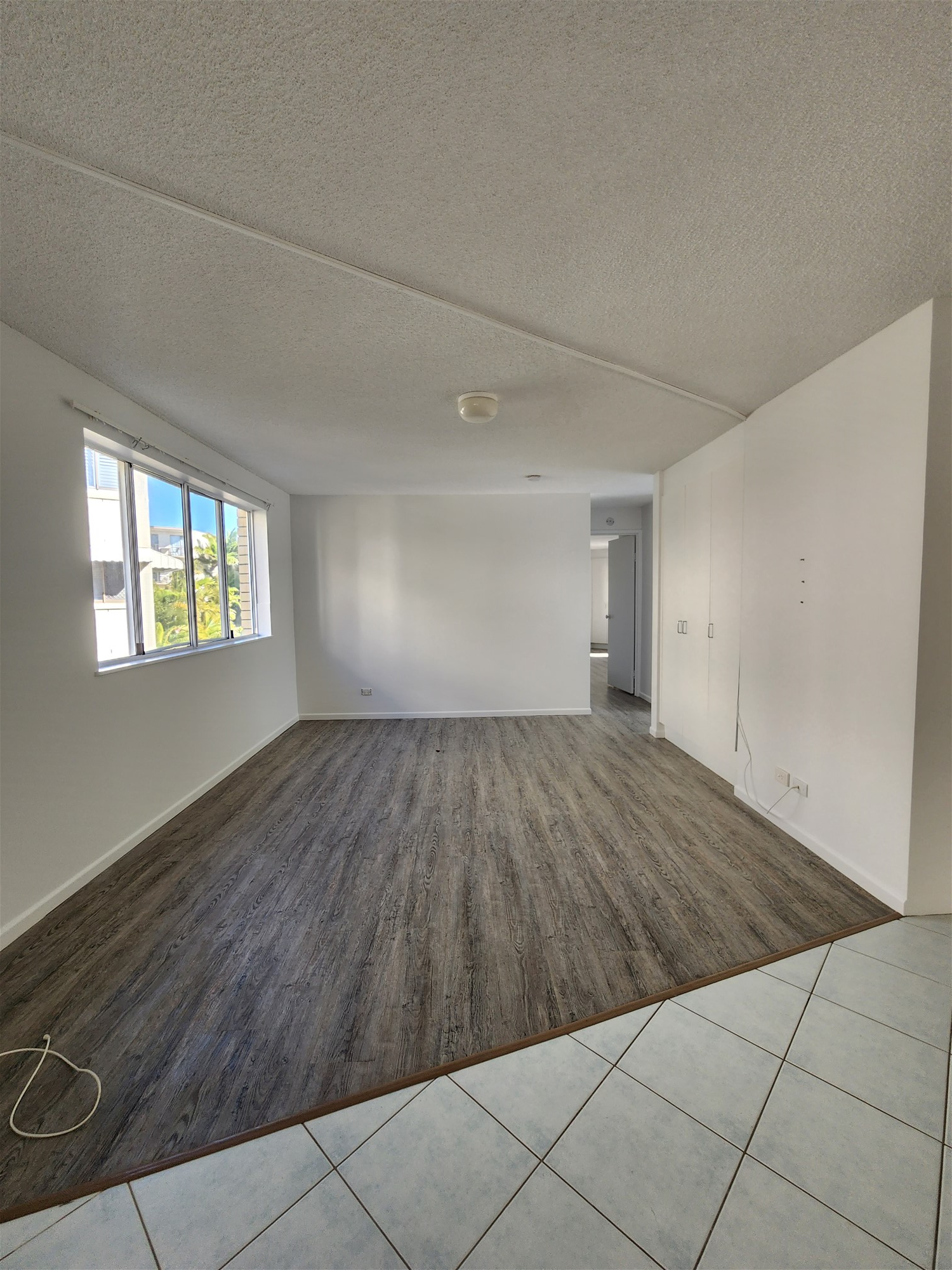 TIdy 2 Bed unit in 11