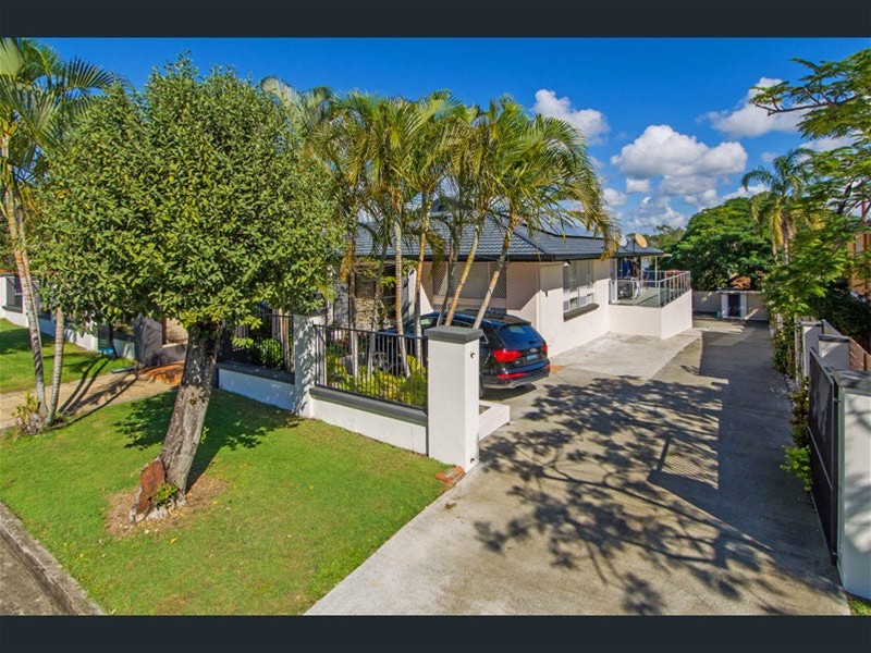 Beautiful Home on Double Block 2