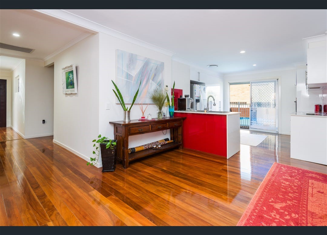Beautiful Home on Double Block 6