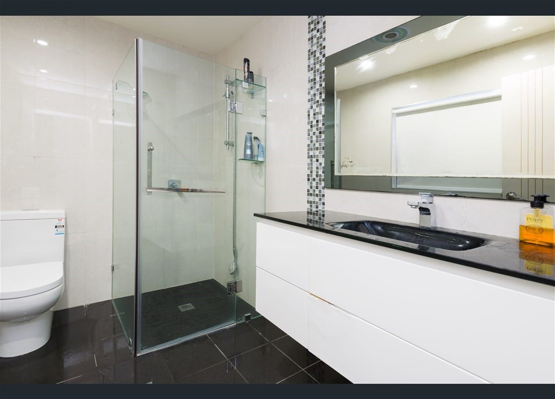Beautiful Home on Double Block 11