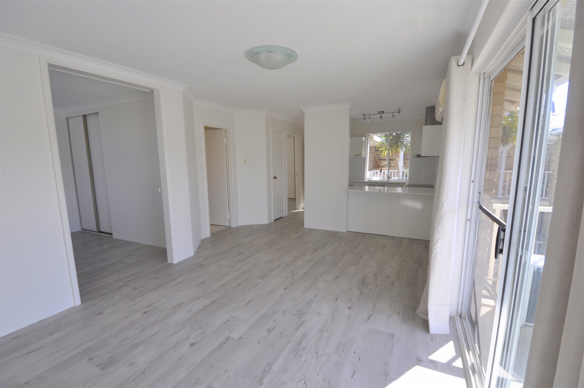 Mt LAWLEY   	2 2