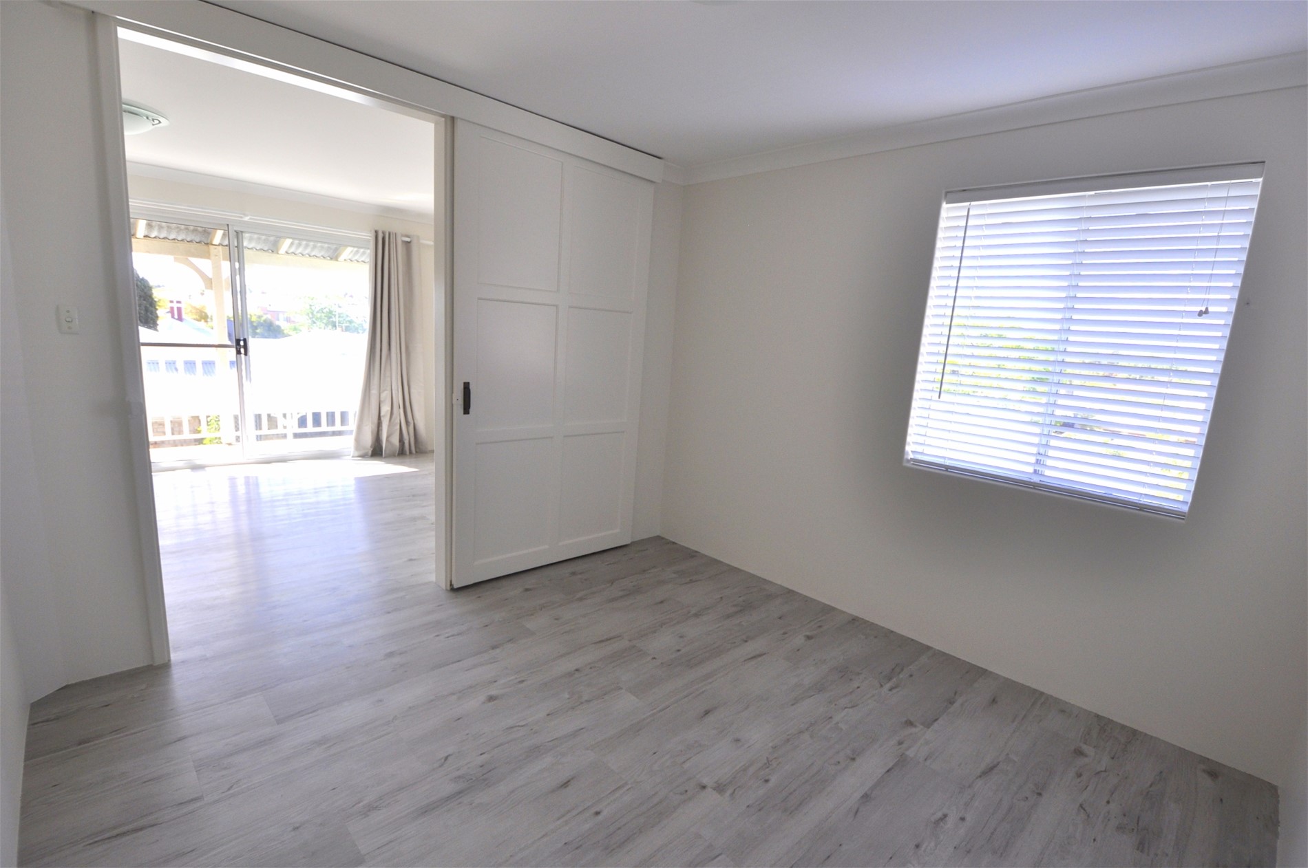 Mt LAWLEY   	2 3