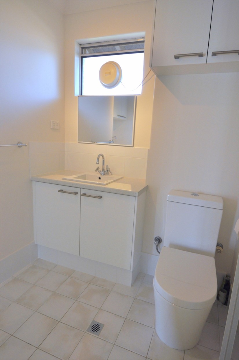 Mt LAWLEY   	2 7