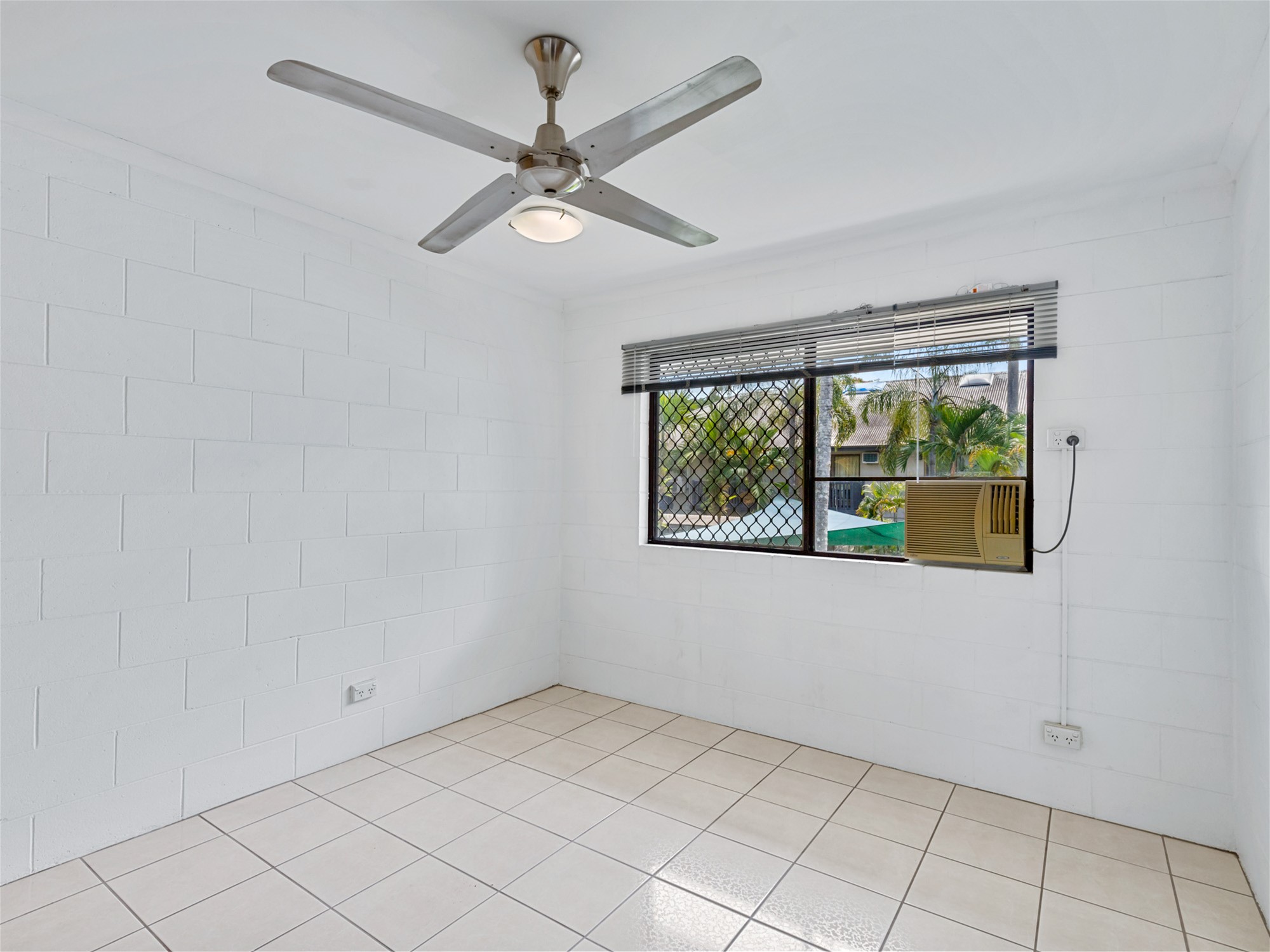 Tropical 1 Bed Room Unit 4