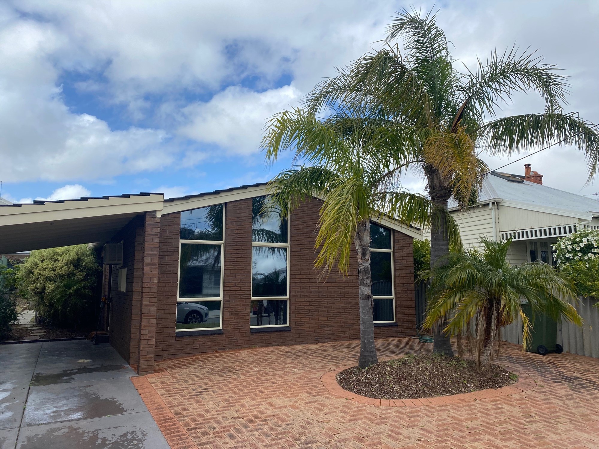 Clean and secure 3 bedroom house on peaceful street
