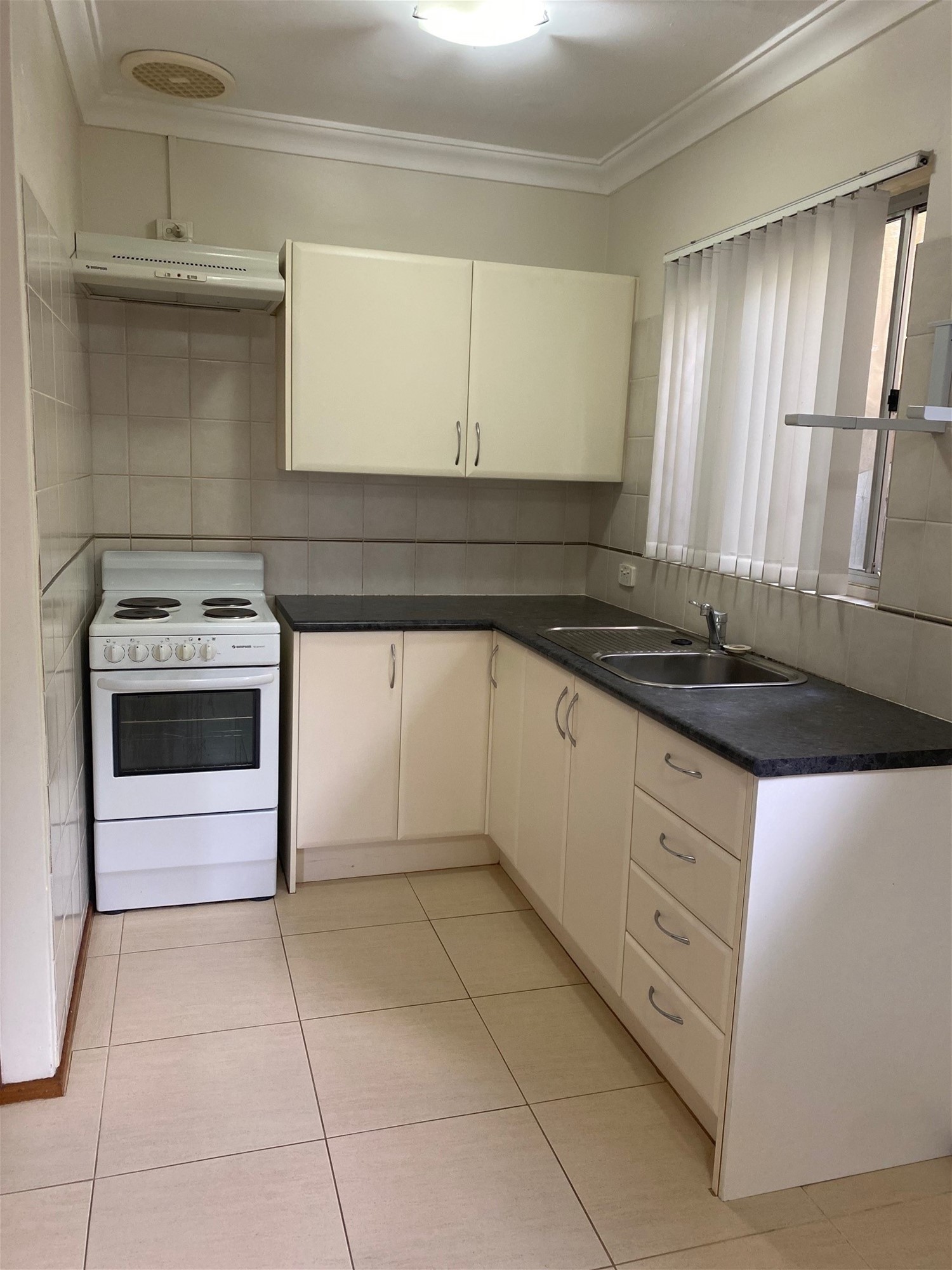 Clean and secure 3 bedroom 4