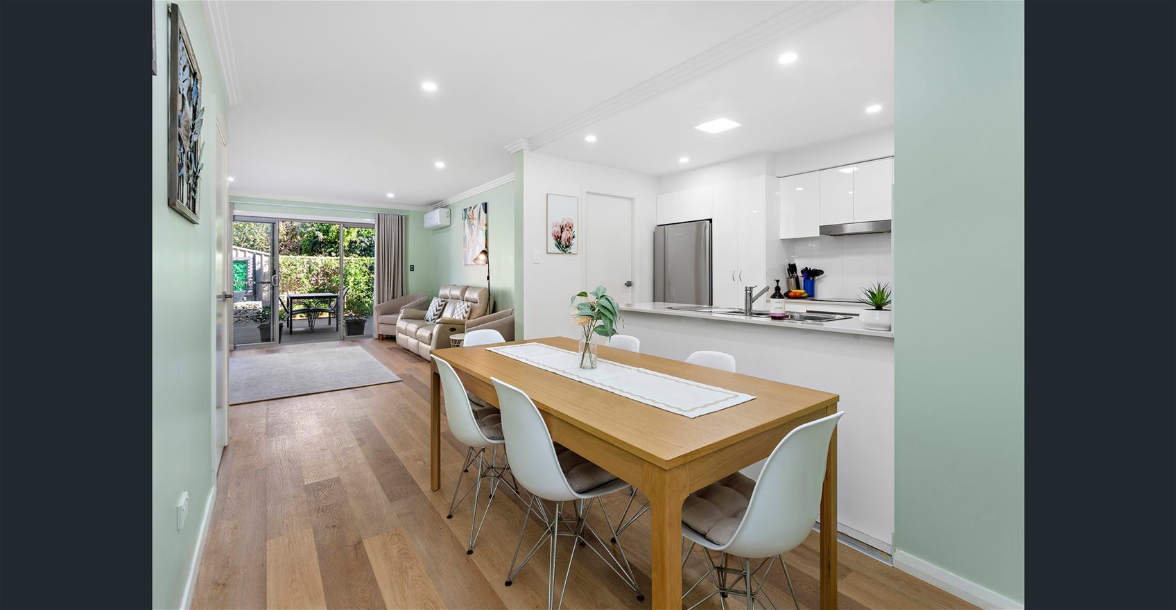Brilliant Centre Located House Near 2