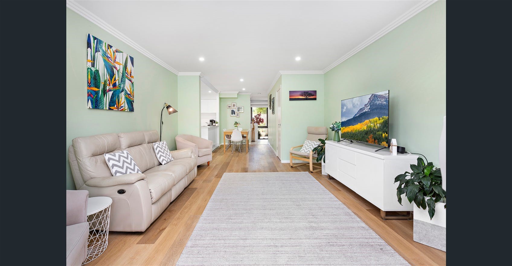 Brilliant Centre Located House Near 3