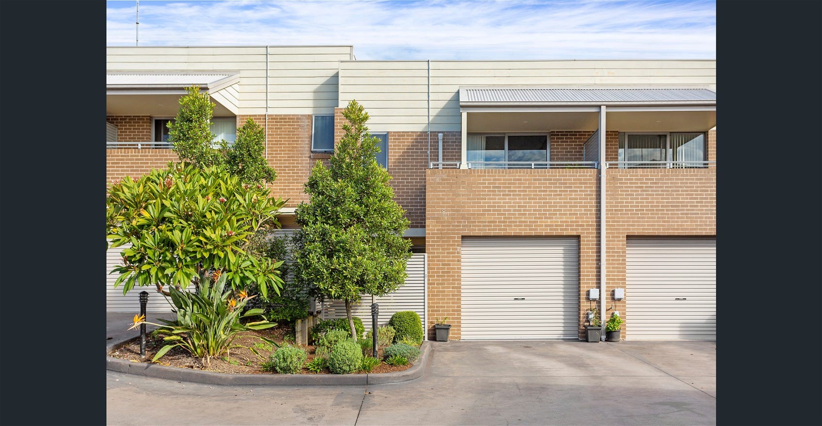 Brilliant Centre Located House Near 10