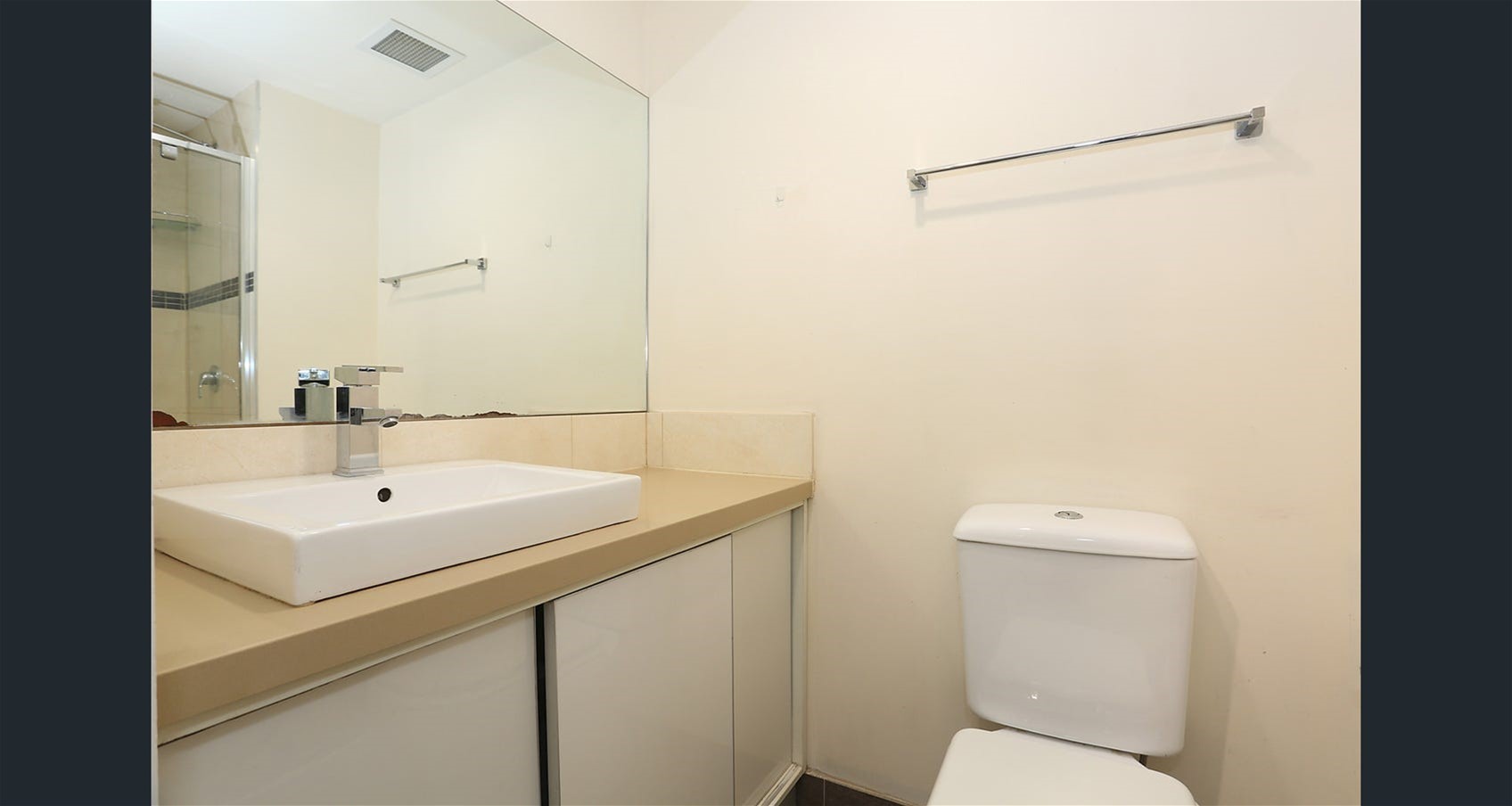 RENOVATED FURNISHED UNIT IN EXCELLENT 5