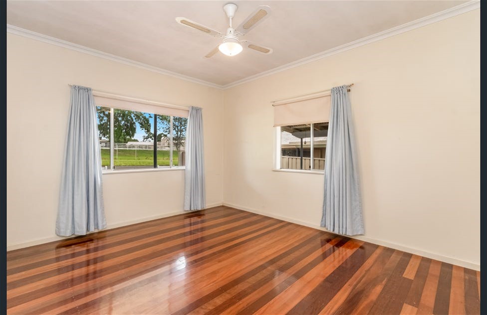 Three Bedroom House with large 3