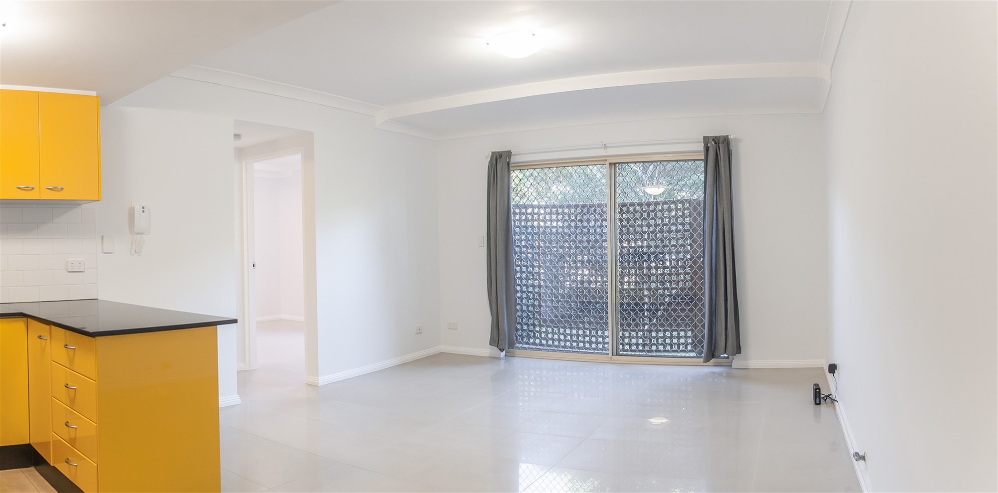 Large one bedroom unit in 2