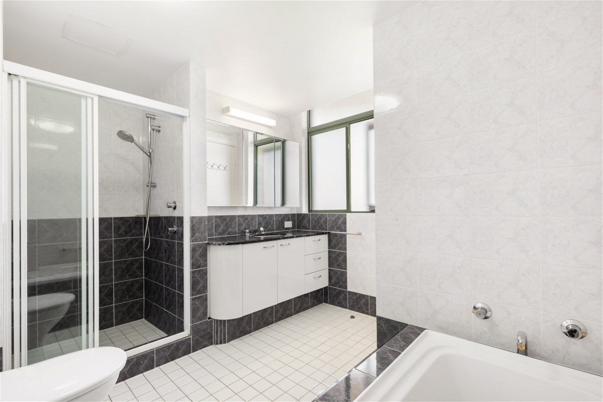 RESORT STYLE LUXURY  APARTMENT WITH 5