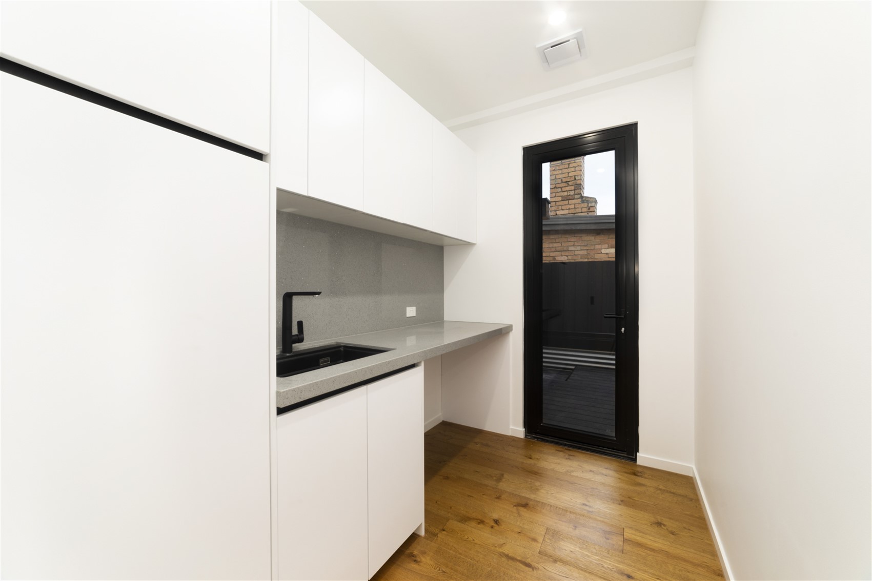 Executive Extra Large Town Residence 8