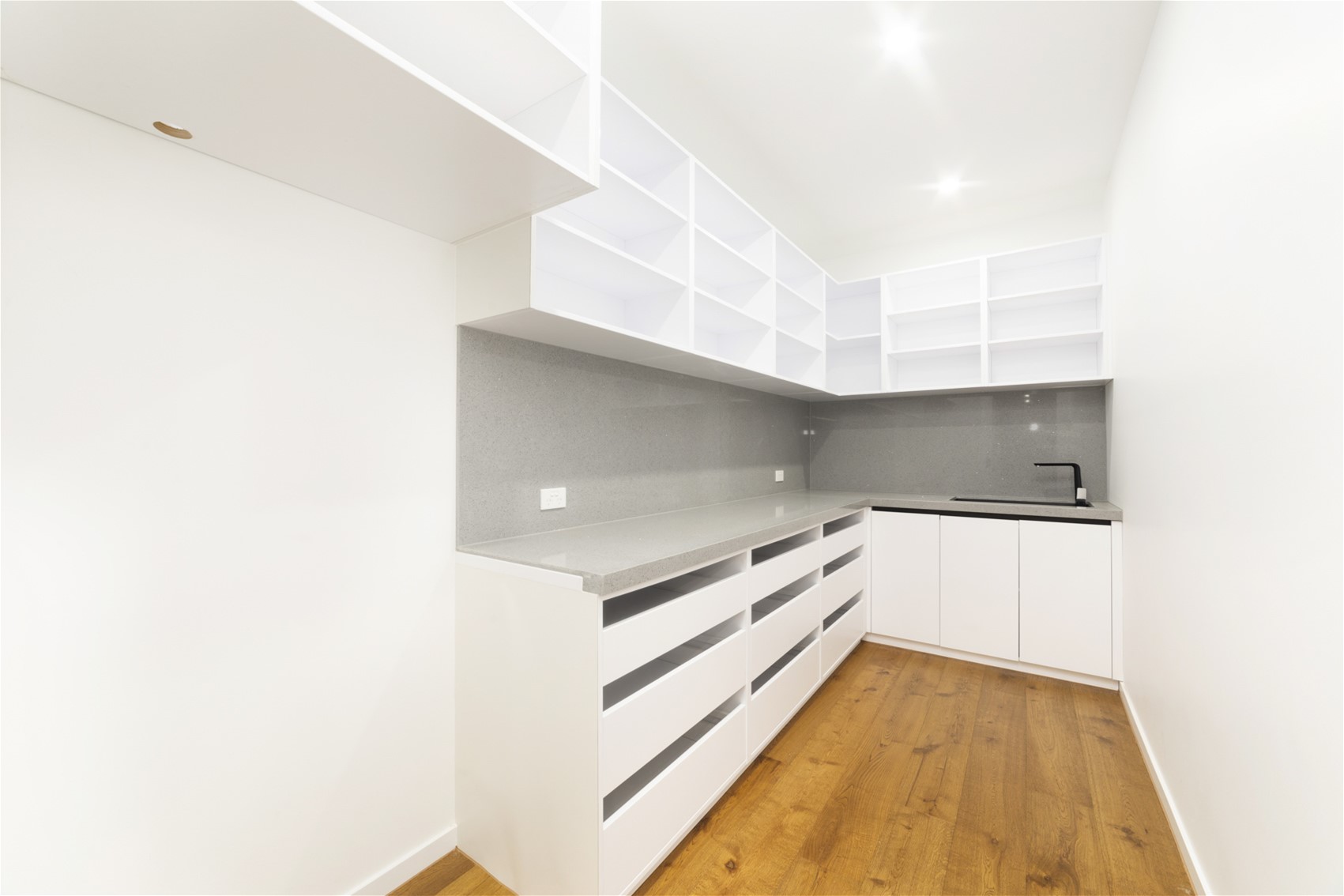Executive Extra Large Town Residence 9